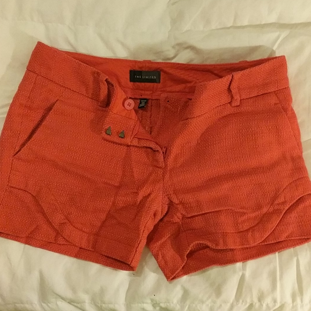 The Limited coral shorts size 00
